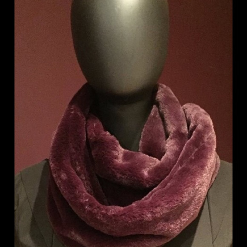 COPY - Calvin Klein Faux Fur Scarf